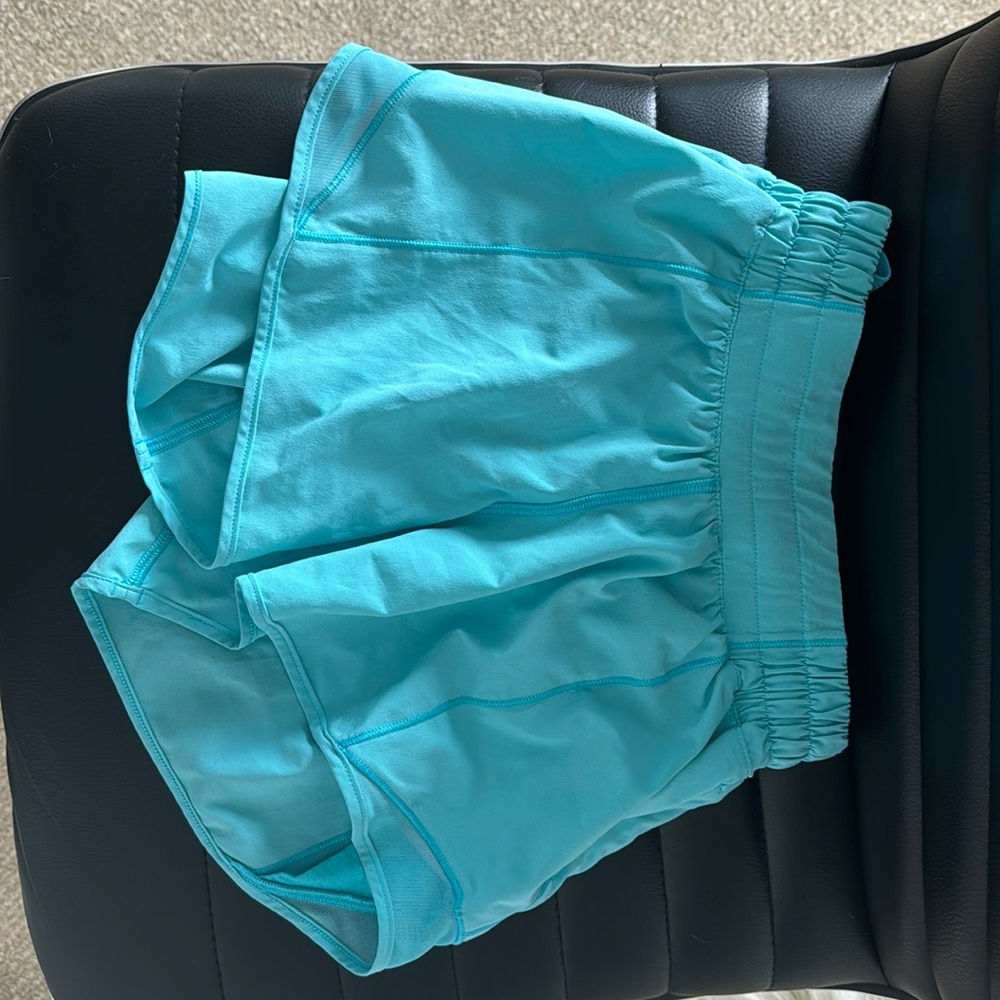 New, Lululemon 4.0 hottie hot shorts